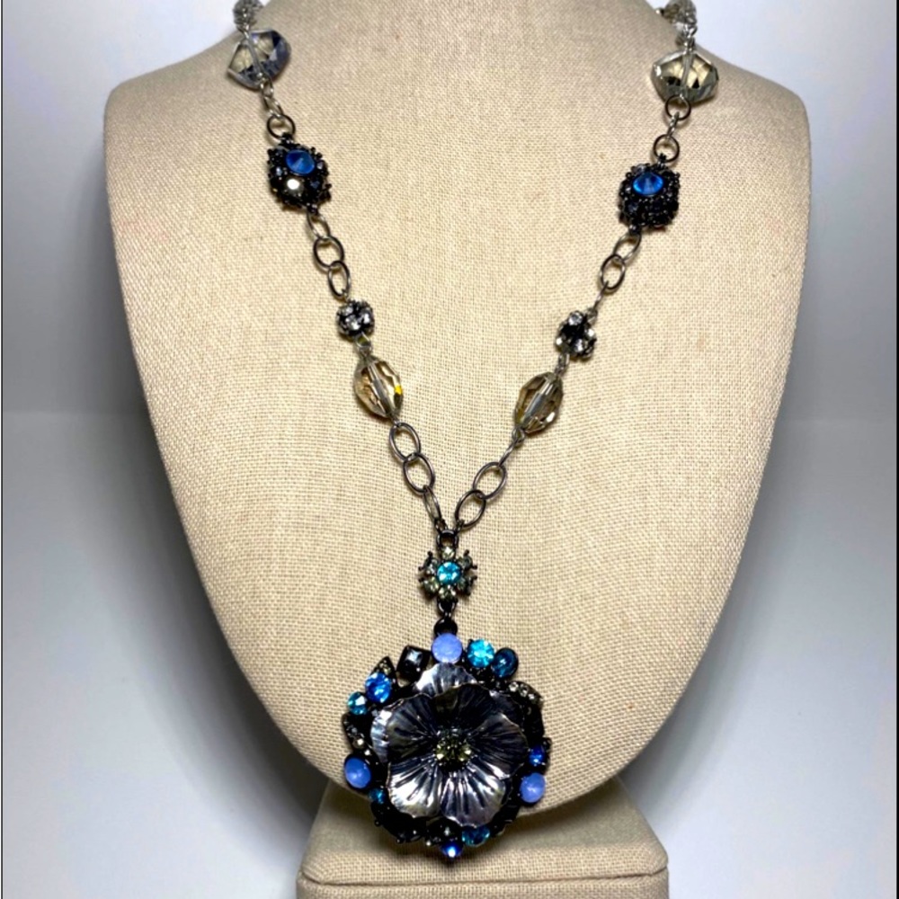Ann Taylor LOFT statement necklace with antique look jeweled flower pendant